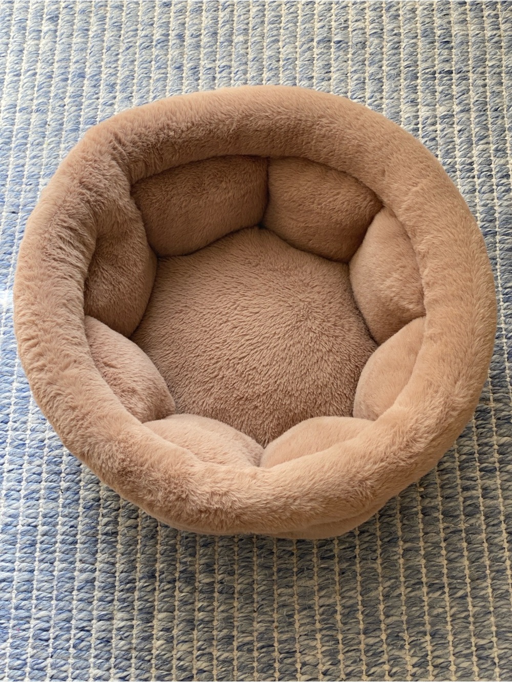 Martha Stewart - Faux Fur Reversible Small Round Pet Bed